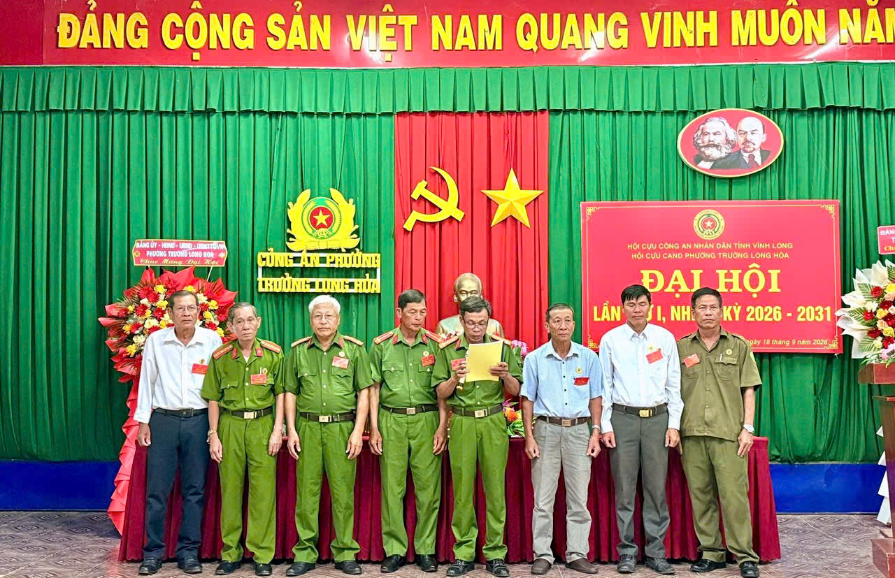 4 Thượng tá Lê Văn Việt phát biểu hạ quyết tâm