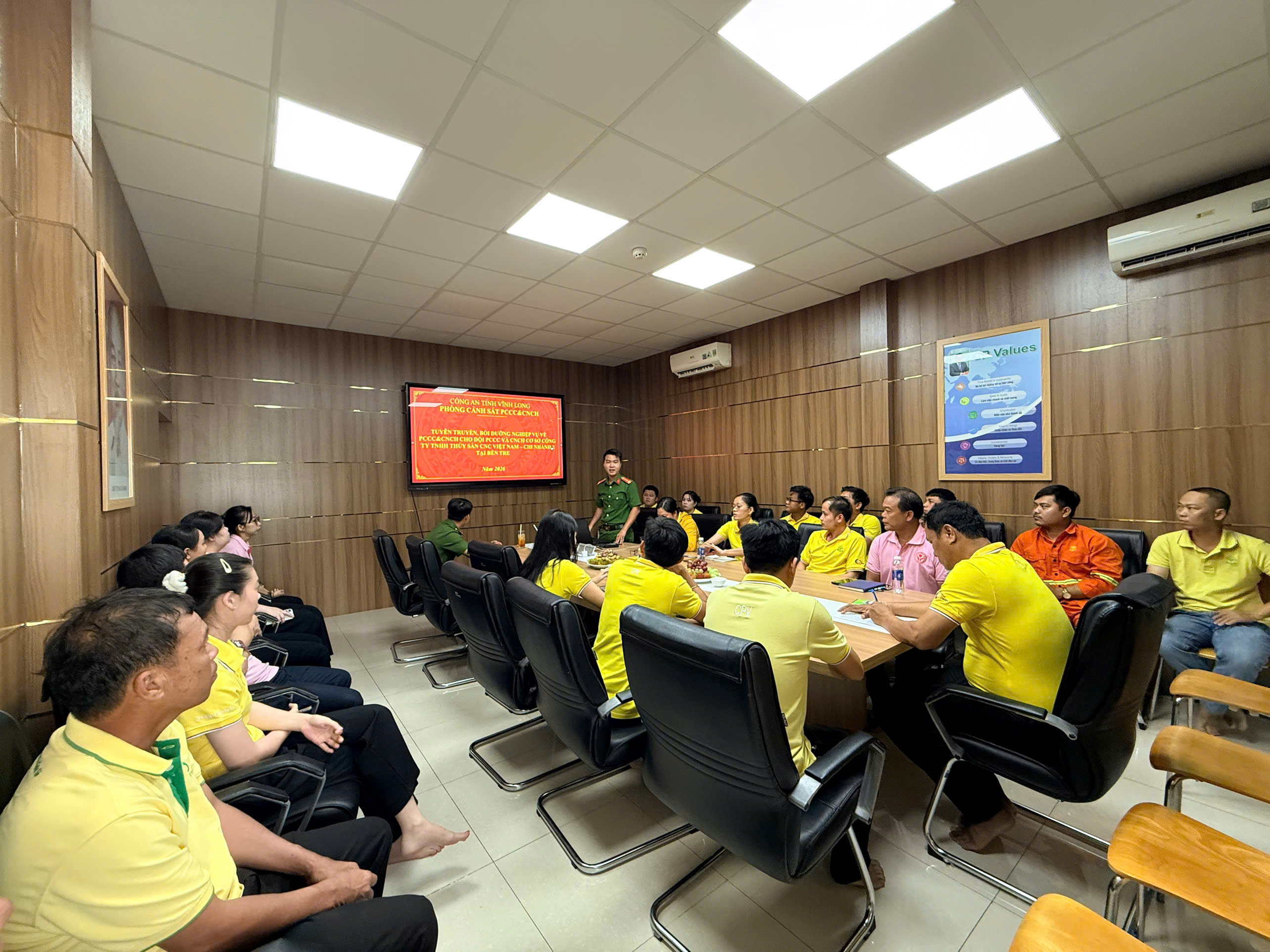 Ảnh Quang cảnh buổi tuyên truyền, bồi dưỡng