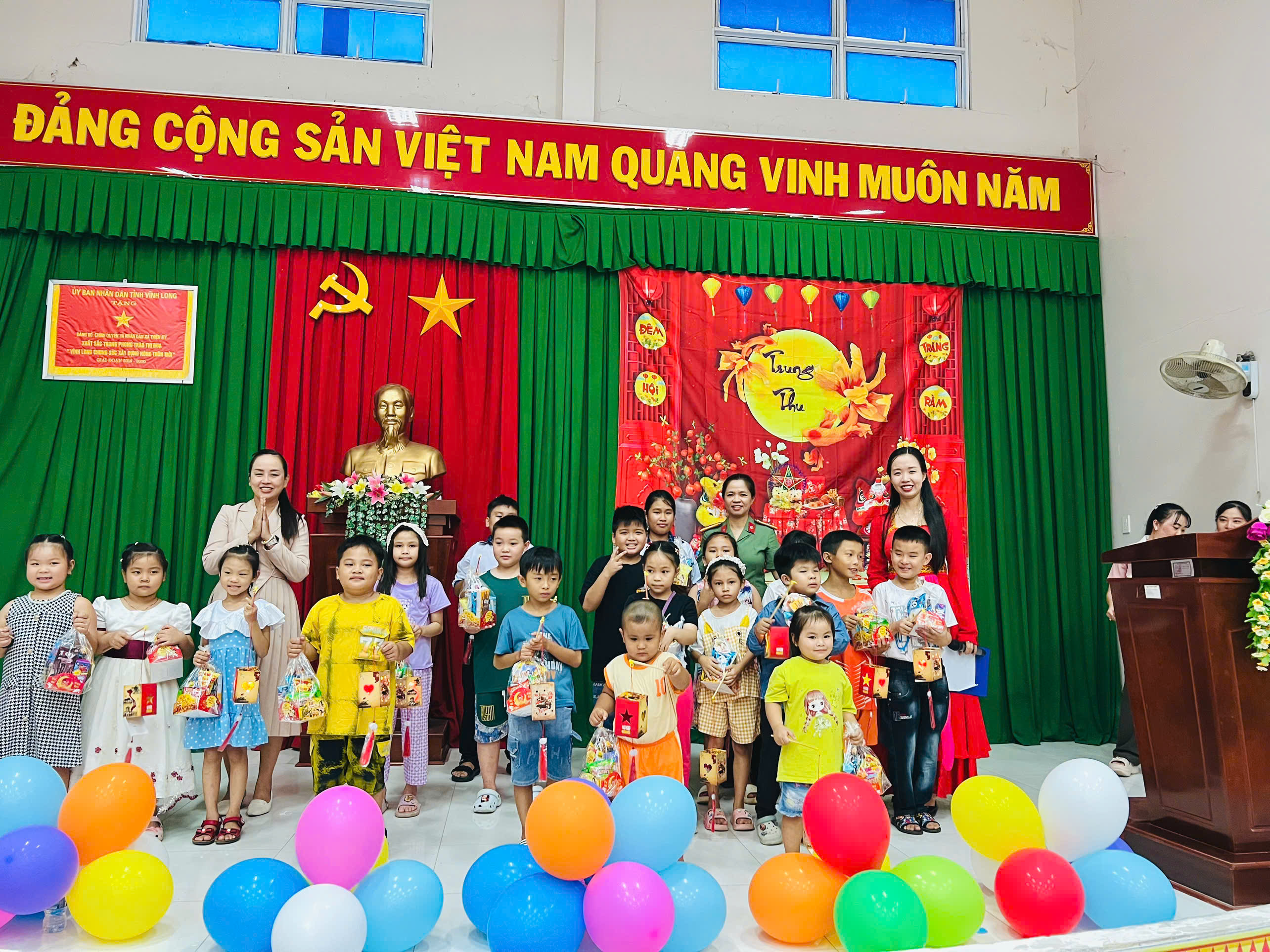 anh tang qua