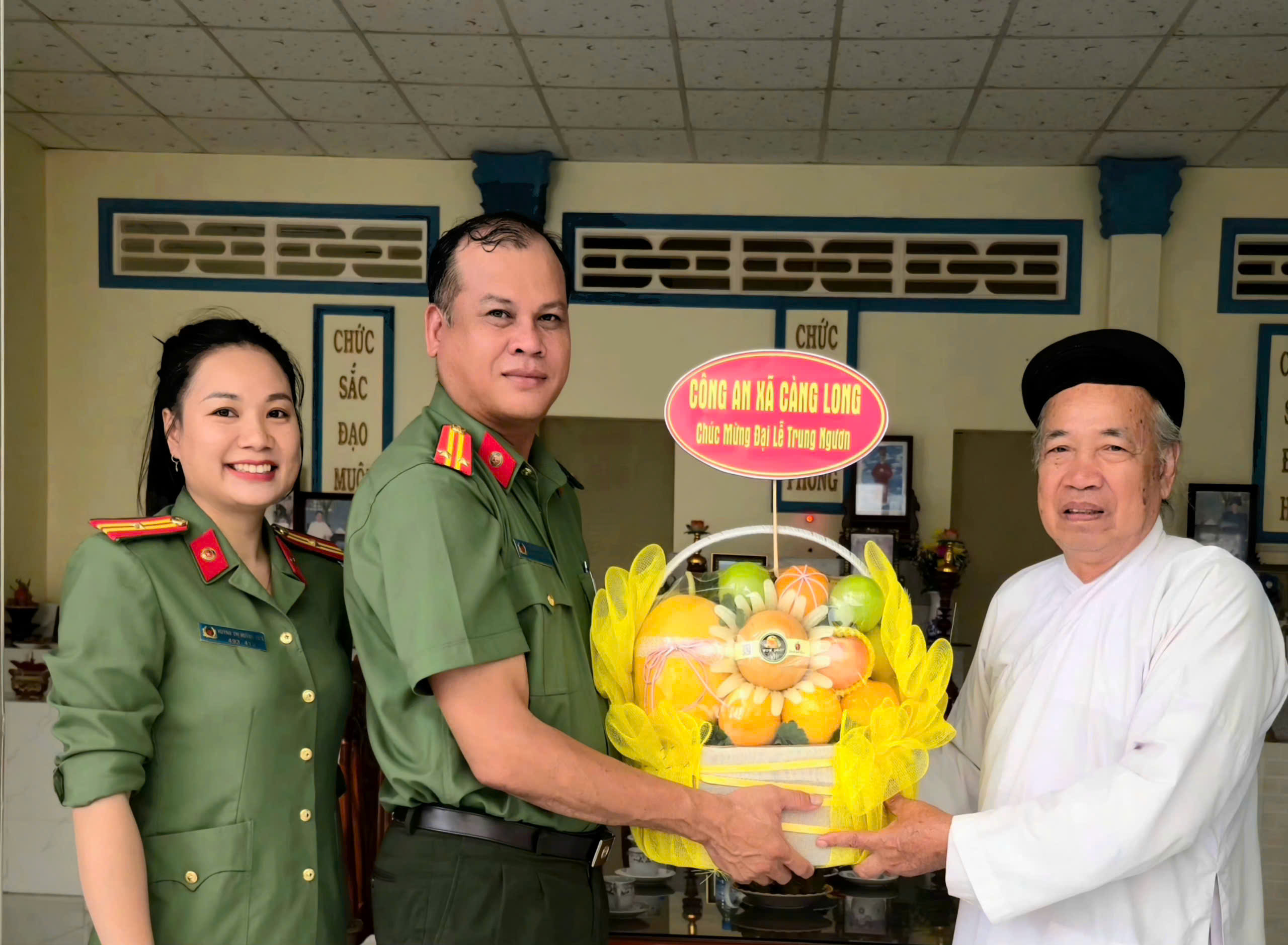 ẢNH ĐOÀN THĂM HỎI, TẶNG QUÀ LỄ TRUNG NGƯƠN TẠI THÁNH THẤT CAO ĐÀI ẤP SỐ 3