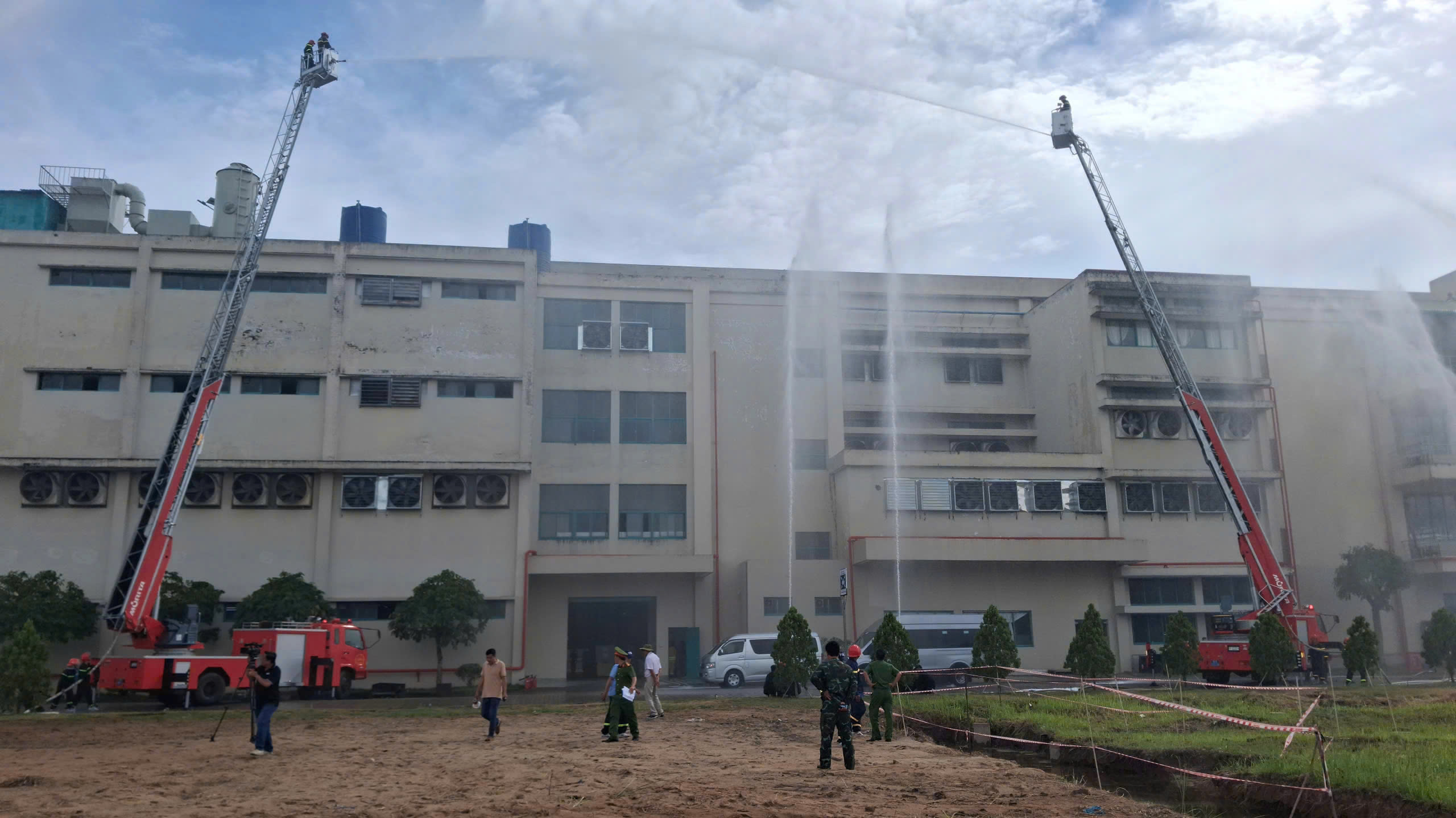 Bản lĩnh, tinh nhuệ giúp CBCS lực lượng chữa cháy chuyên nghiệp xử lý kịp thời trong mọi tình huống