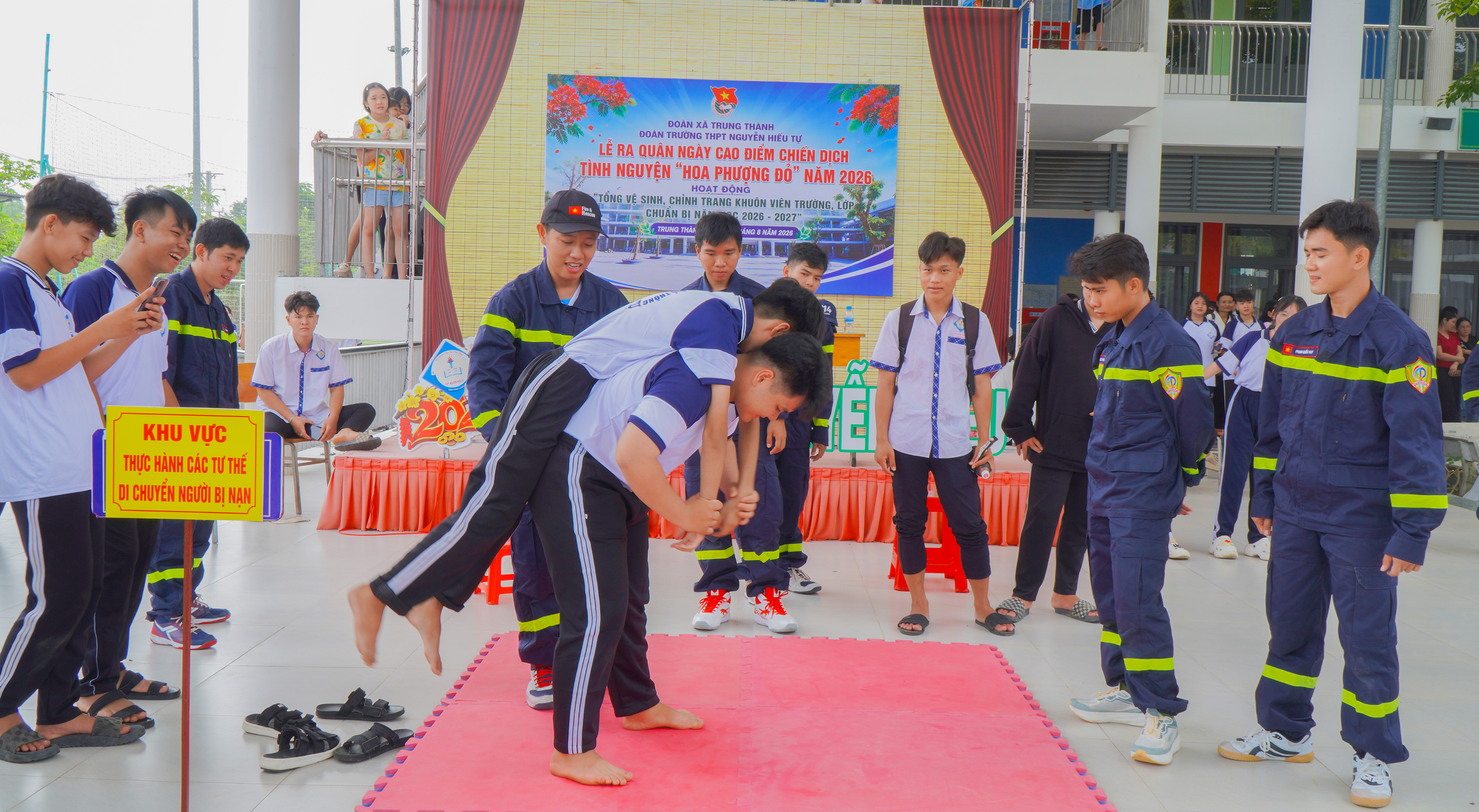 Các em học sinh tham gia (5)