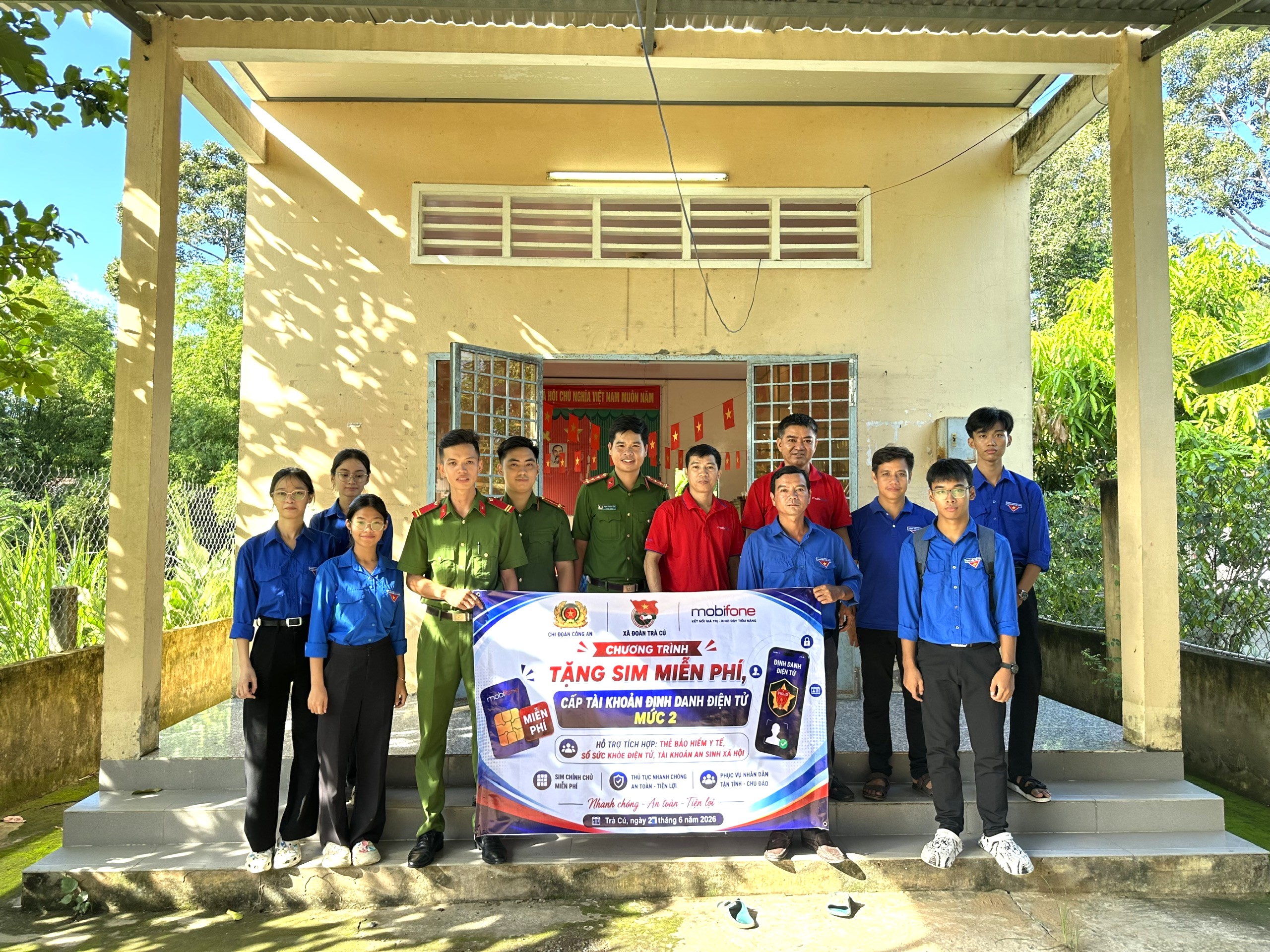 CAX Trà Cú phối hợp thực hiện Mô hình Ngày thứ bảy chuyển đổi số, vì nhân dân phục vụ