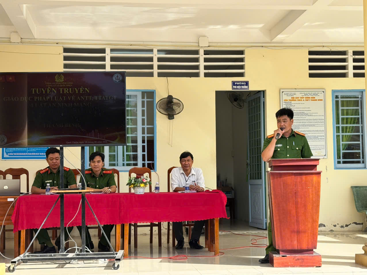 Cb tuyên truyền 3