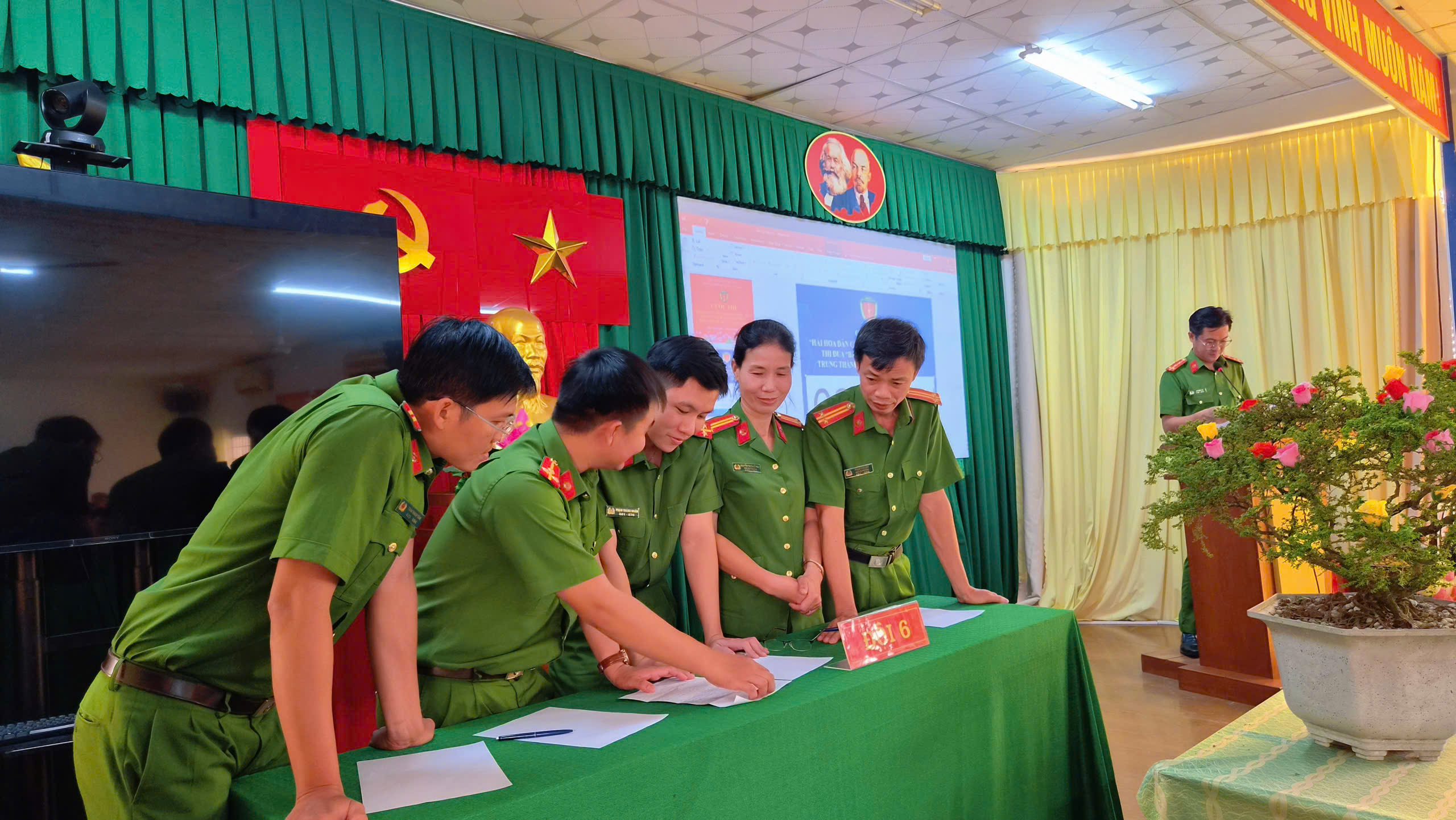 ĐỘI THI 6