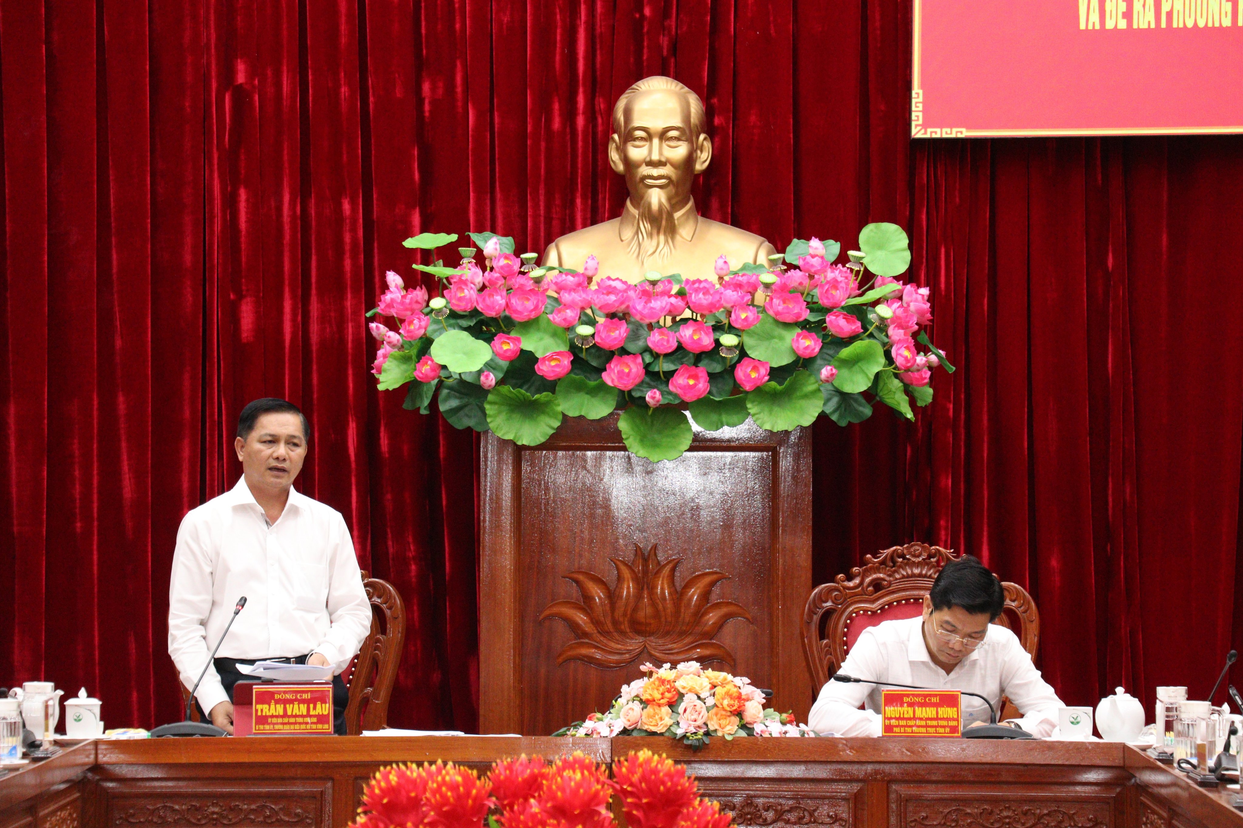 Đồng chí Trần Văn Lâu, Ủy viên Ban chấp hành Trung ương Đảng, Bí thư Tỉnh ủy phát biểu chỉ đạo