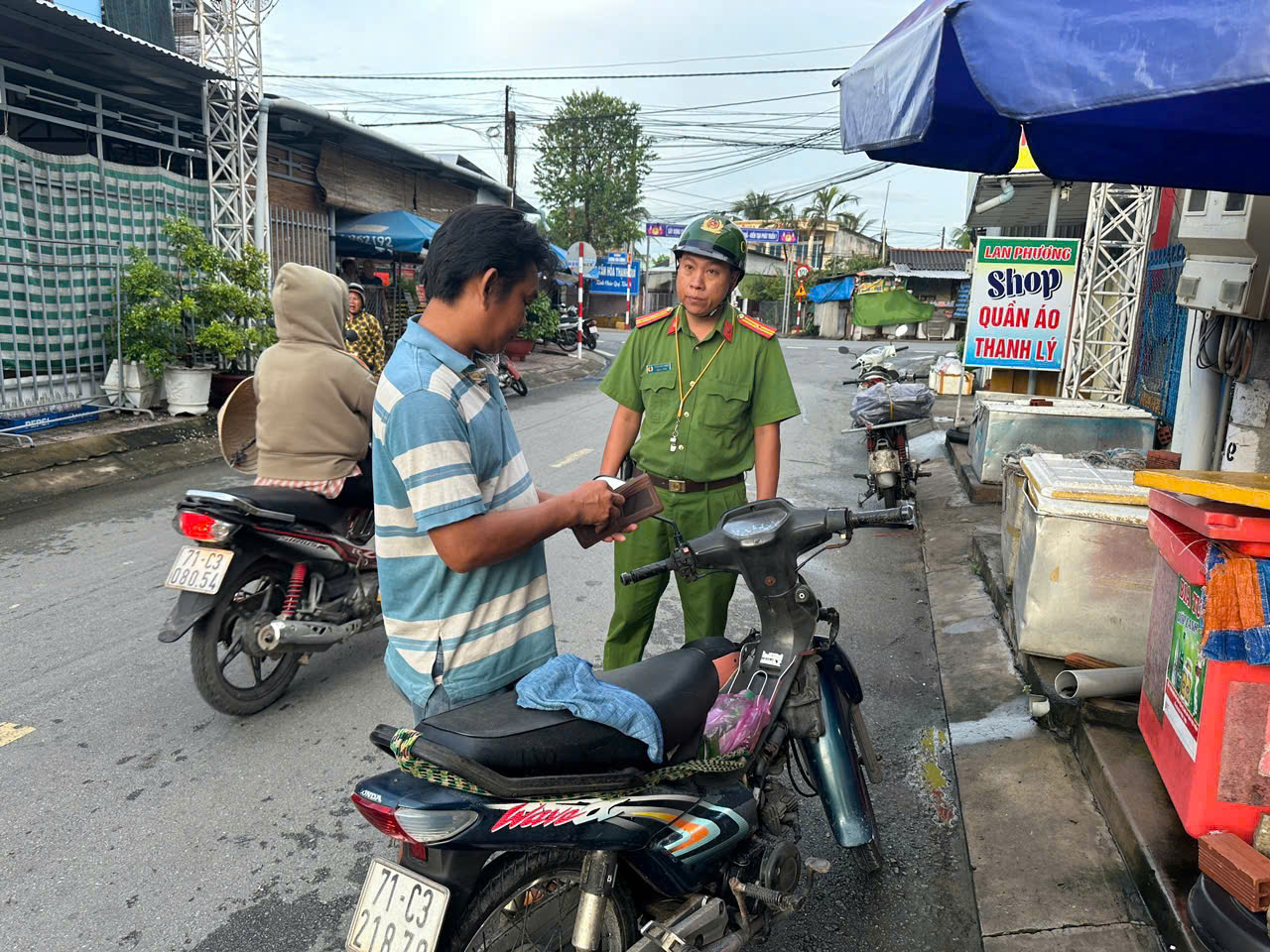 giải tỏa hành lang an toàn giao thông 1