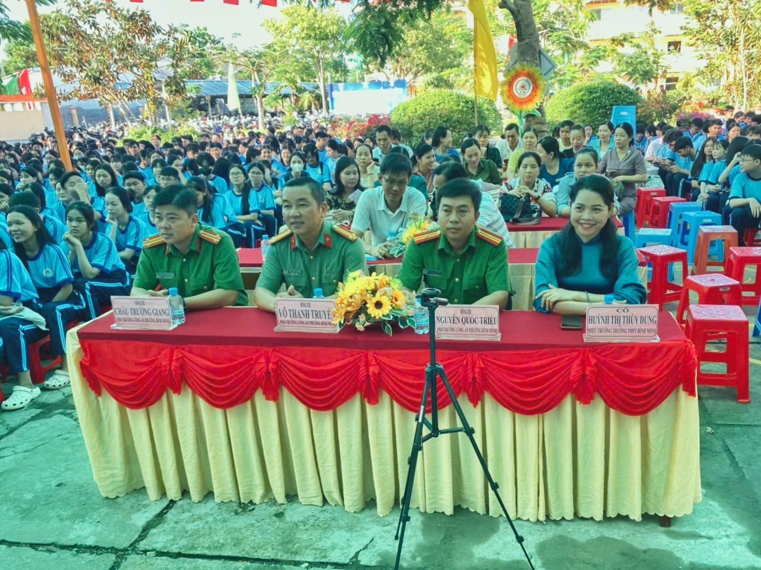 HÌNH ẢNH 2
