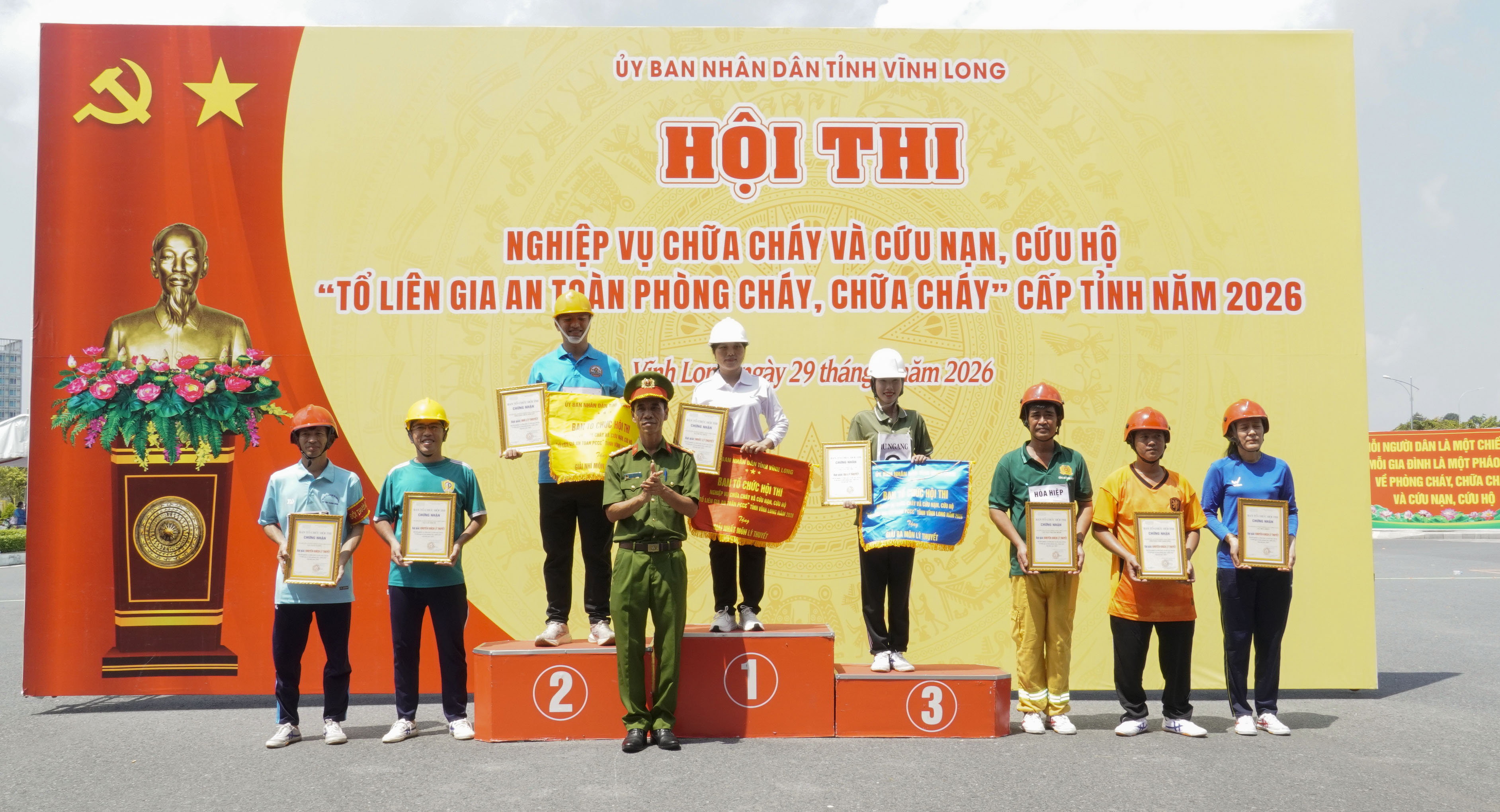HTTLGGiai phan thi