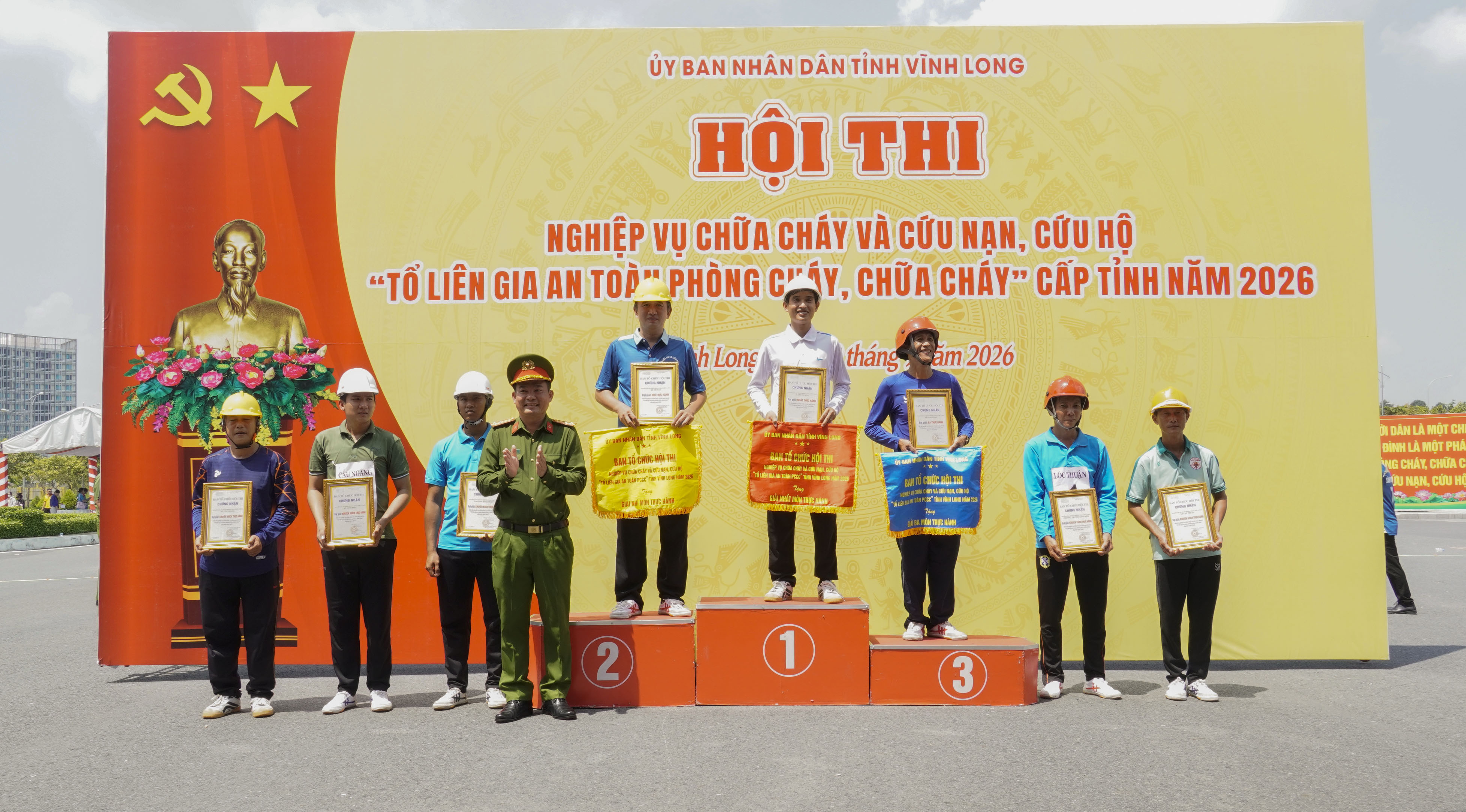 HTTLGGiai phanthi