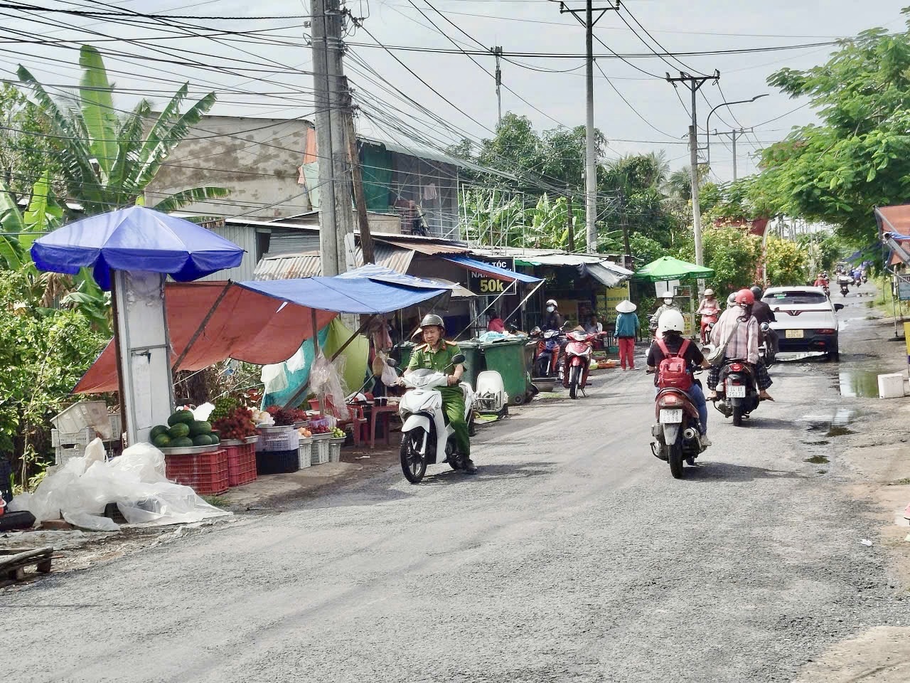 Kết hợp tuần tra và tuyên truyền lưu động bằng loa không dây