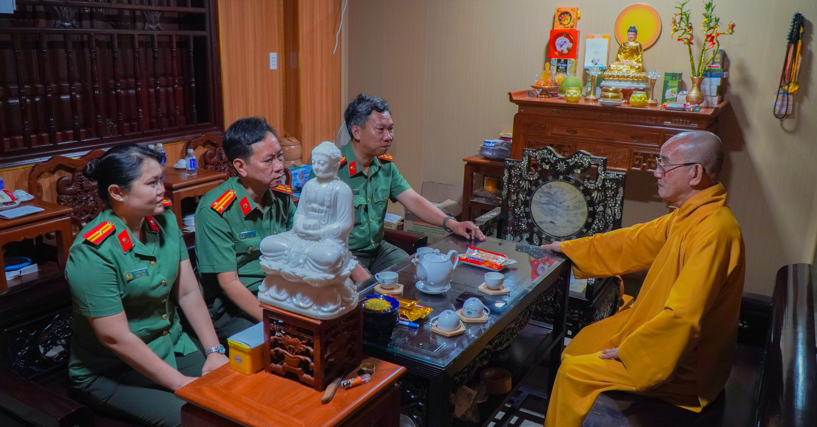 Lực lượng Công an cơ sở tuyên truyền (2)