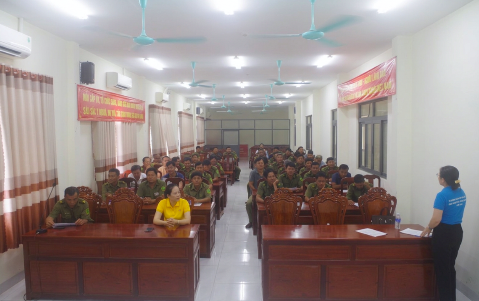 Lực lượng tham gia bảo vệ ANTTCS tham gia buổi tuyên truyền