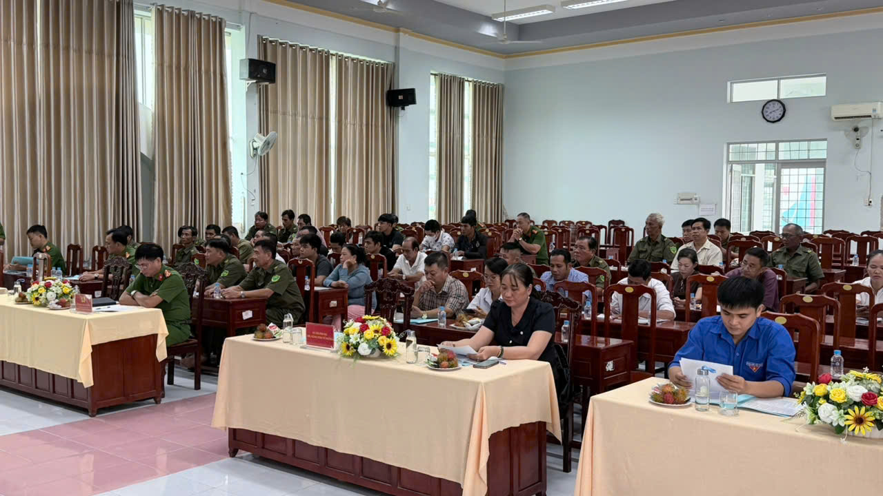 PHTQuang cảnh hội nghị