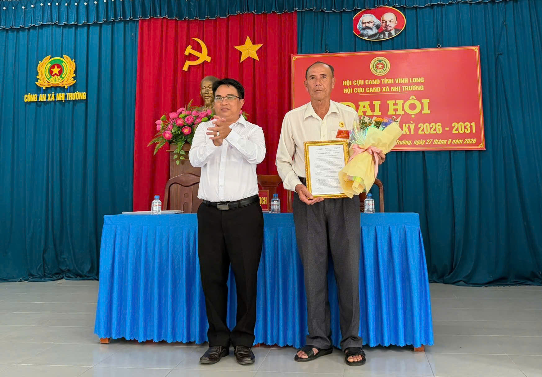 trao quyet dinh