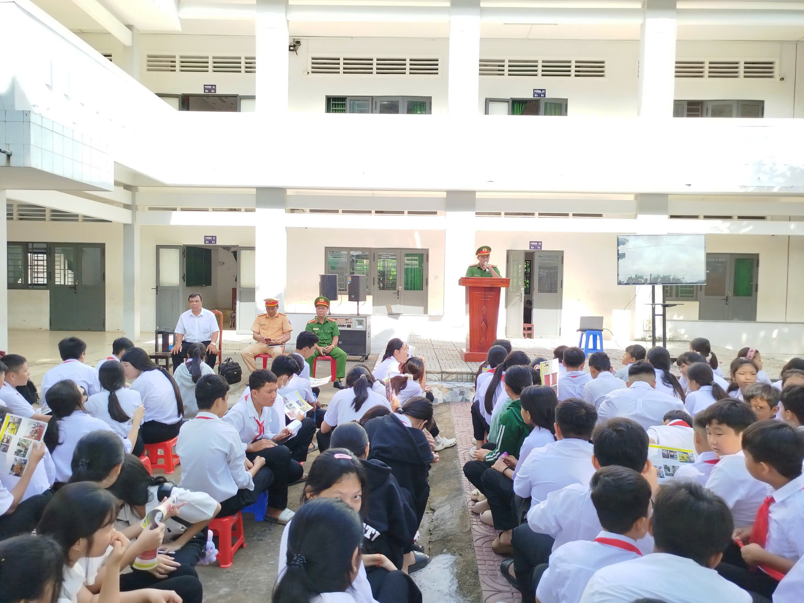 3 Tuyên truyền phòng chống trong trường