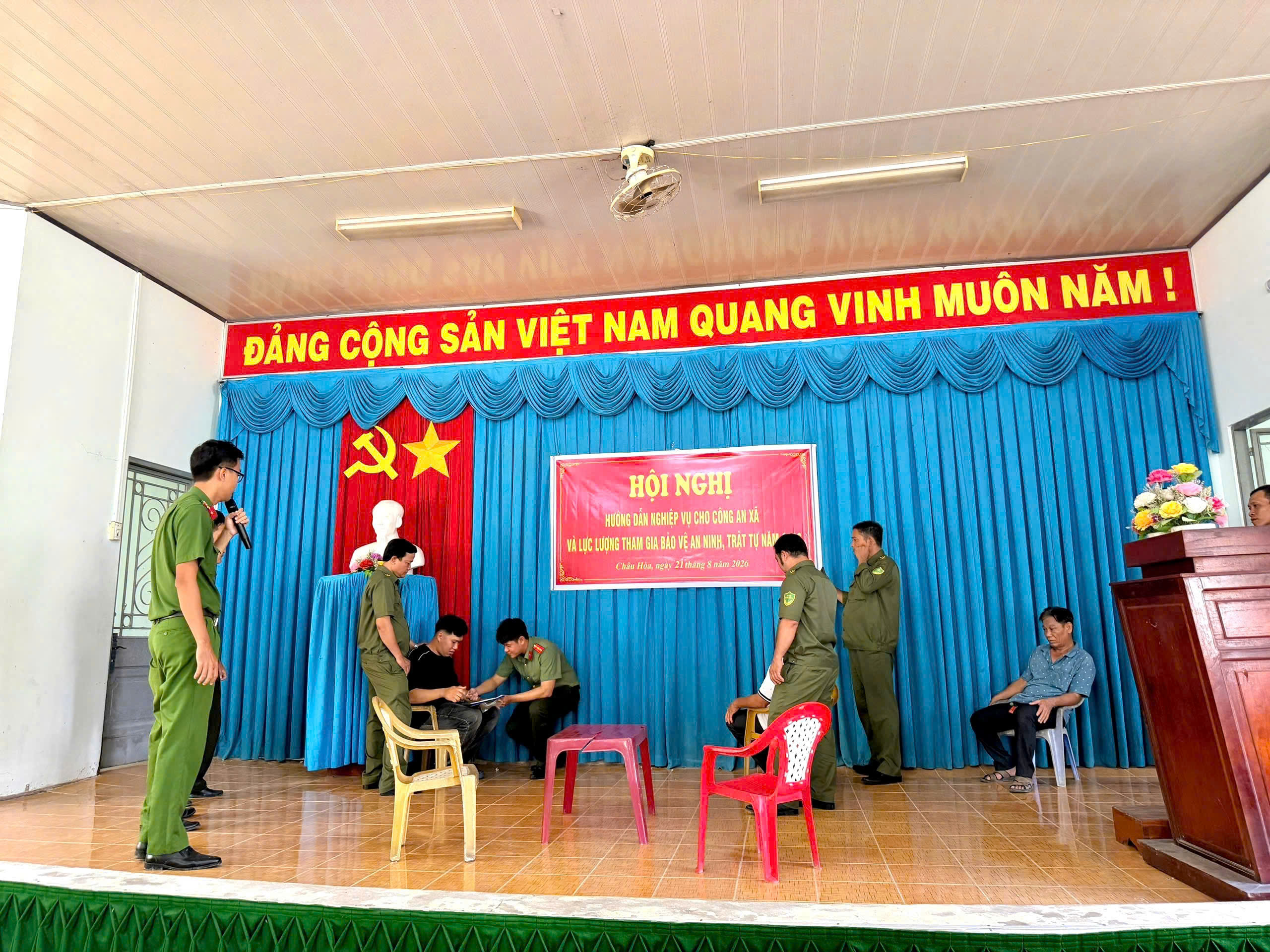 Anh2