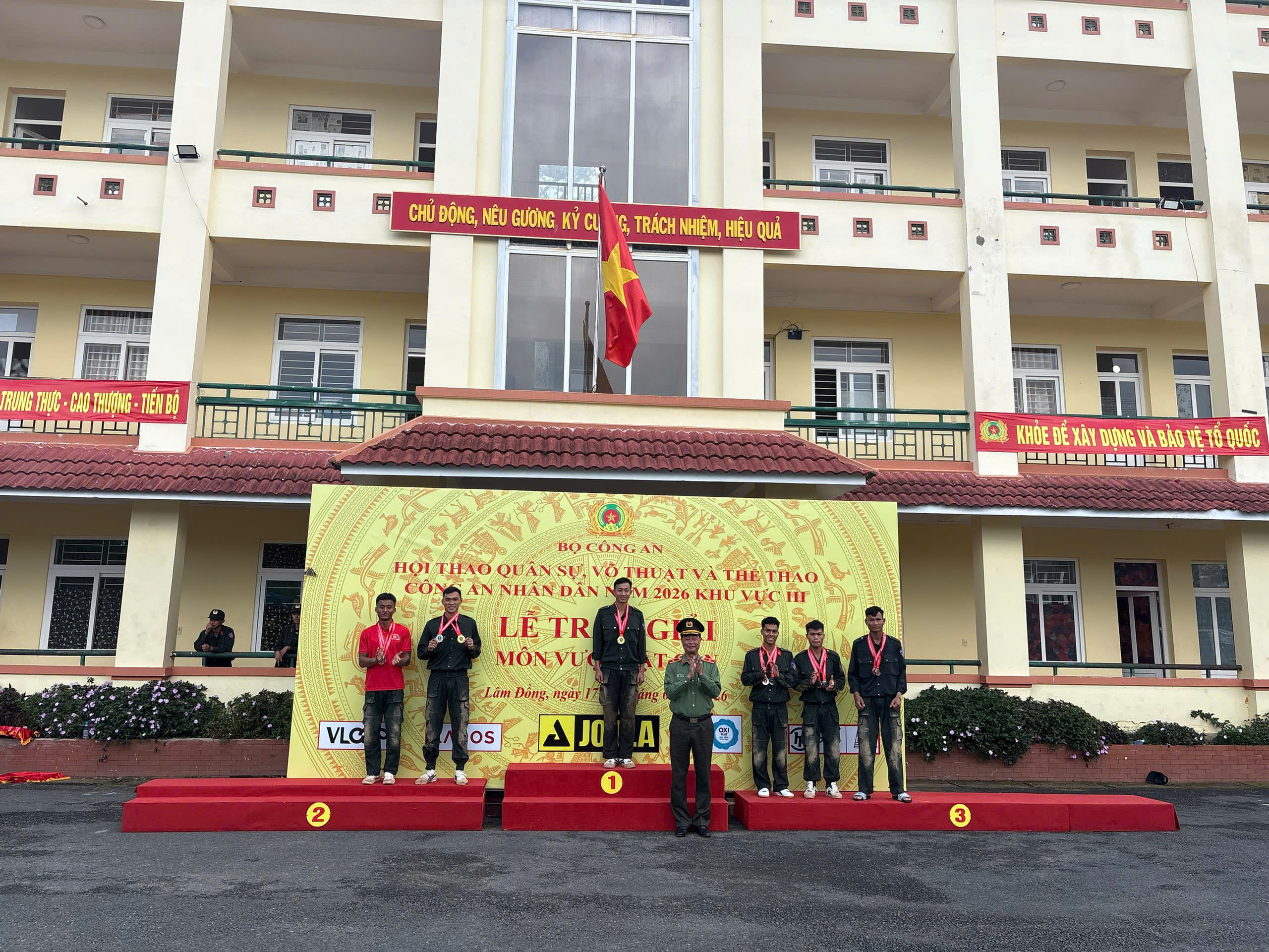 Các giải thưởng đạt được 1
