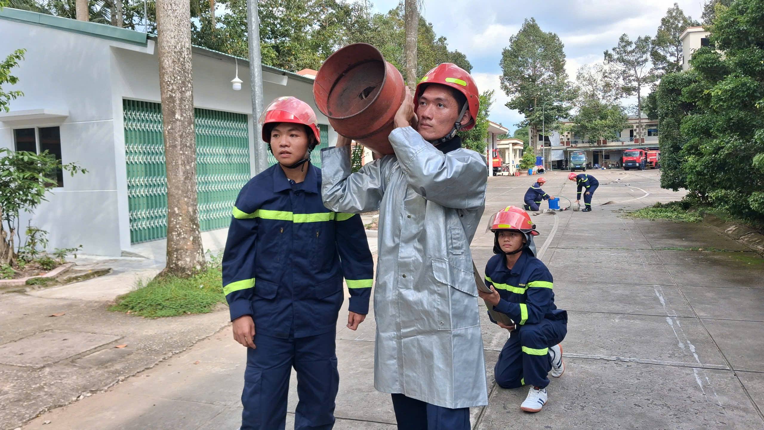 Công tác huấn luyện được duy trì thường xuyên, nền nếp và nghiêm túc