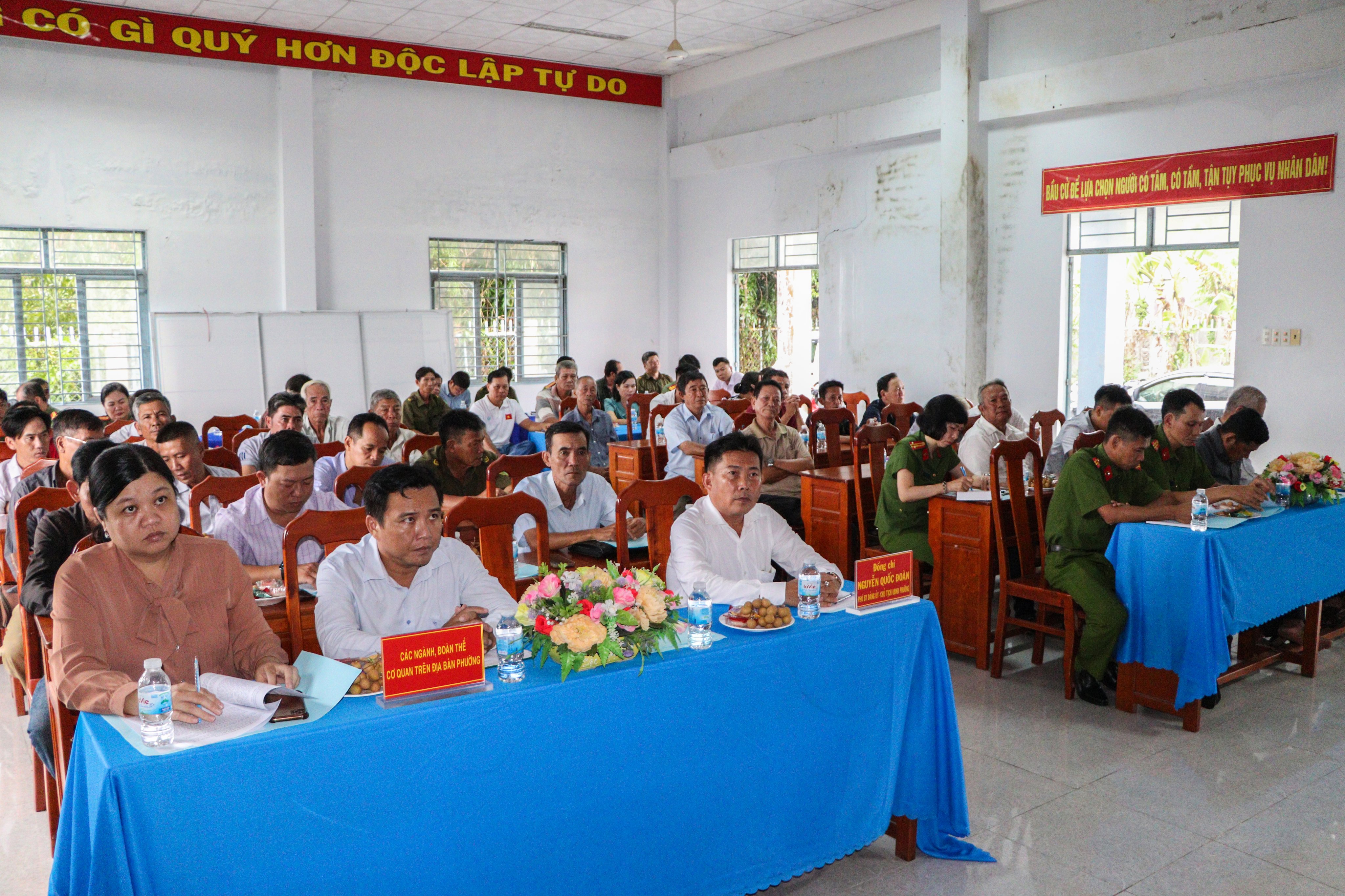 Đại biểu tham dự hội nghị