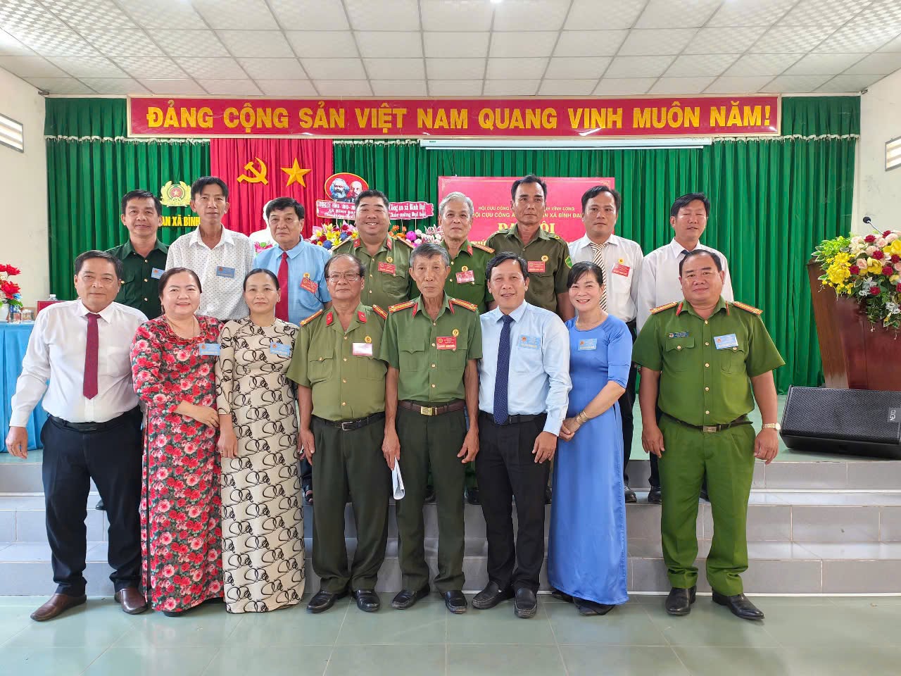 dai bieu tham gia luu niem