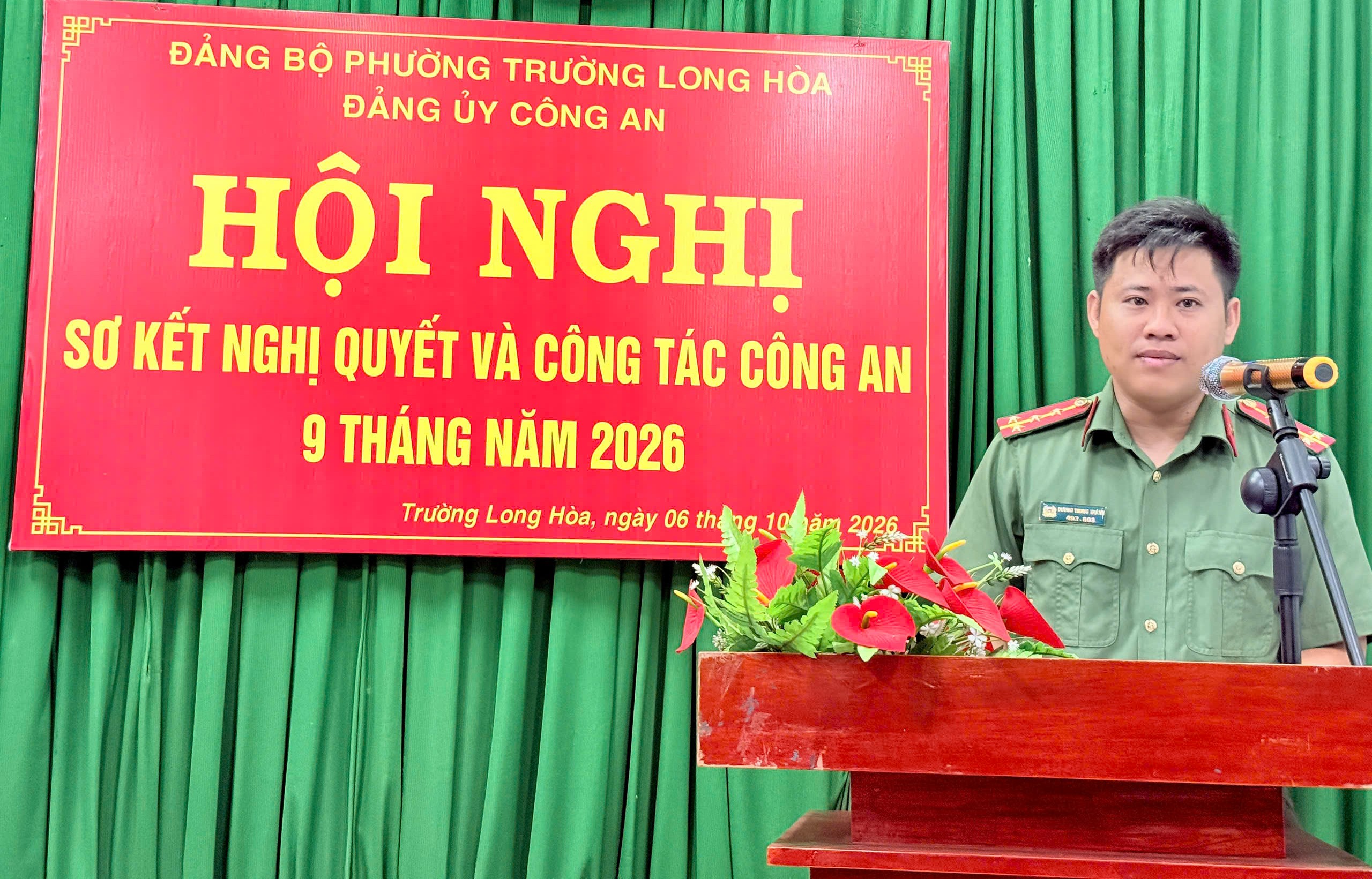 đại biểu thảo luận 2
