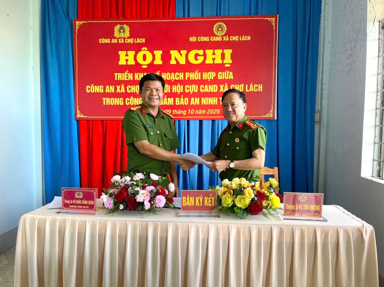 Đc Trưởng Công an xã và Đc Chủ tịch Hội Cựu CAND xã