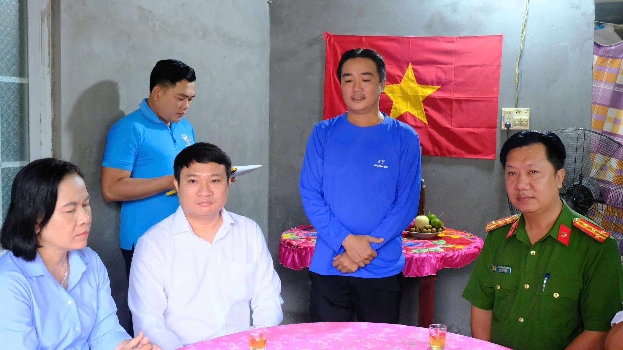 Đồng chí Lê Văn Tý