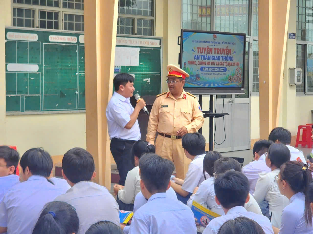 HÌNH PC08 TUYÊN TRUYỀN GIAO THÔNG