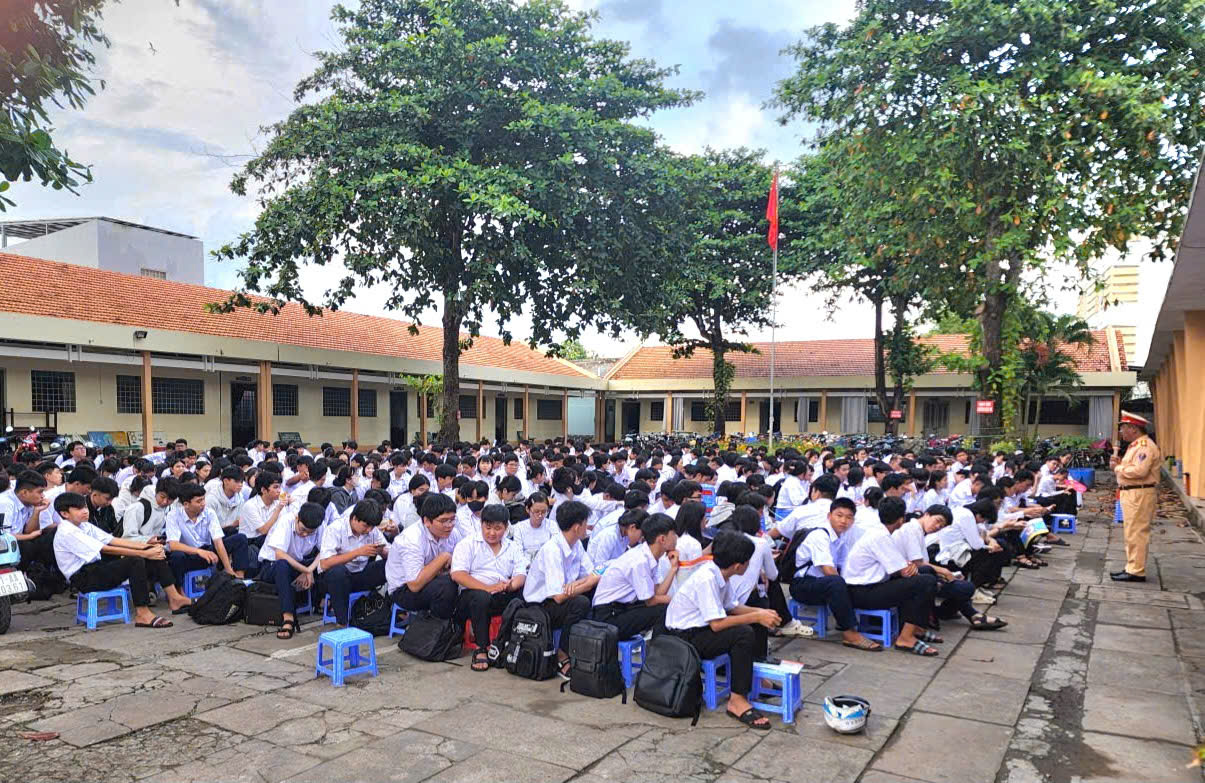 HÌNH QUANG CẢNH CHUNG