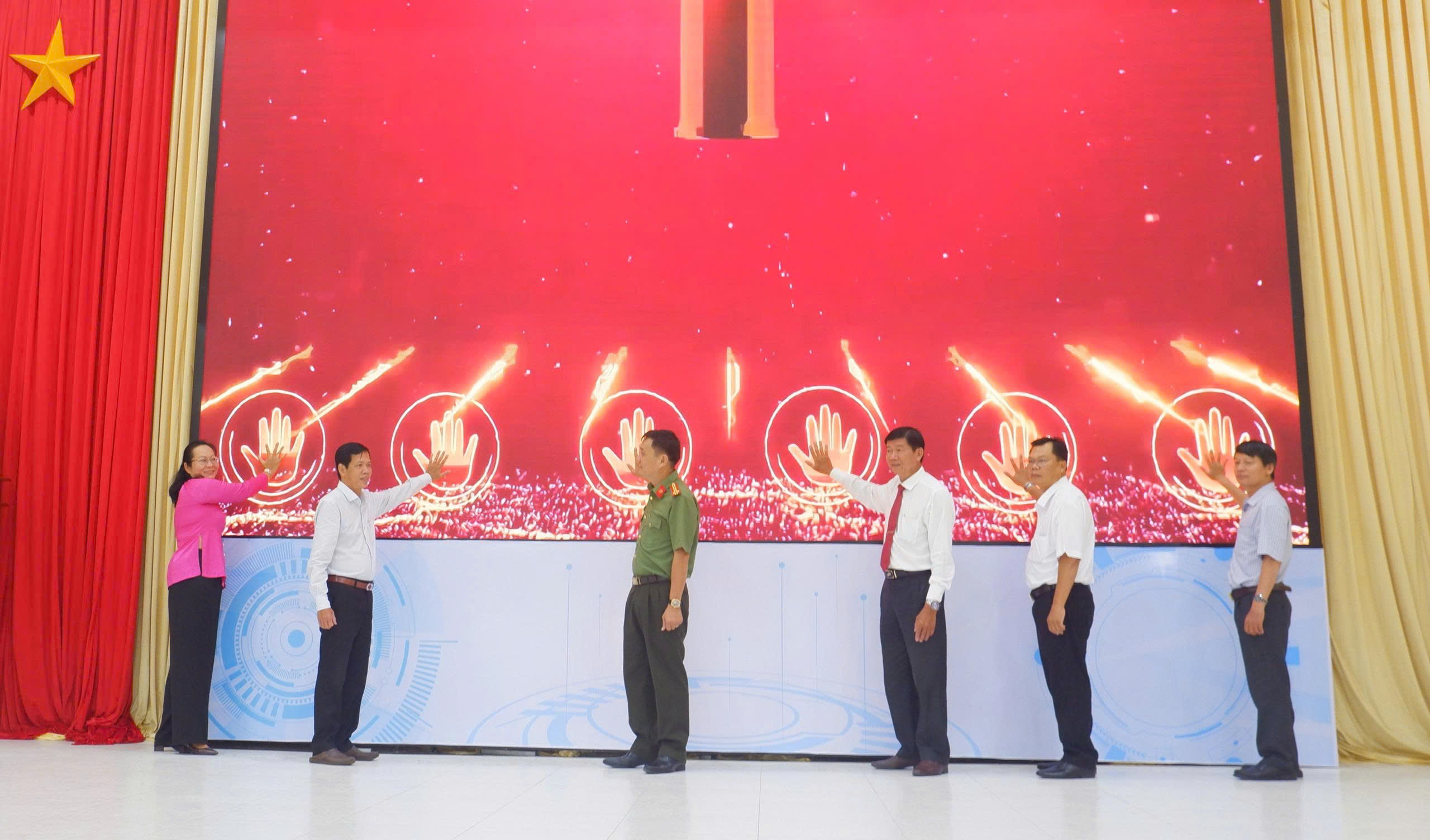HƯỞNG ỨNG NGÀY CHUYỂN ĐỔI SỐ