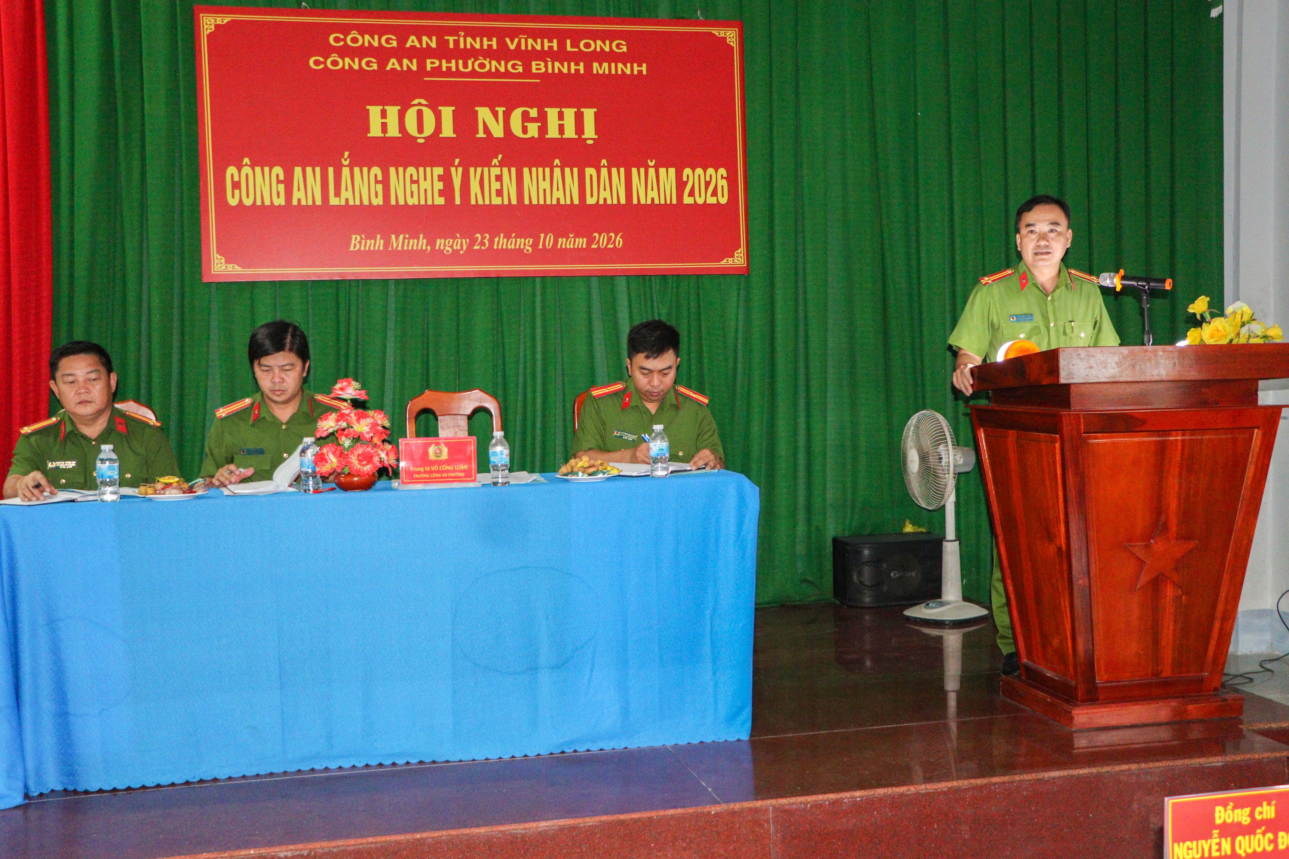 Lãnh đạo Công an phường tiếp thu, giải trình ý kiến người dân