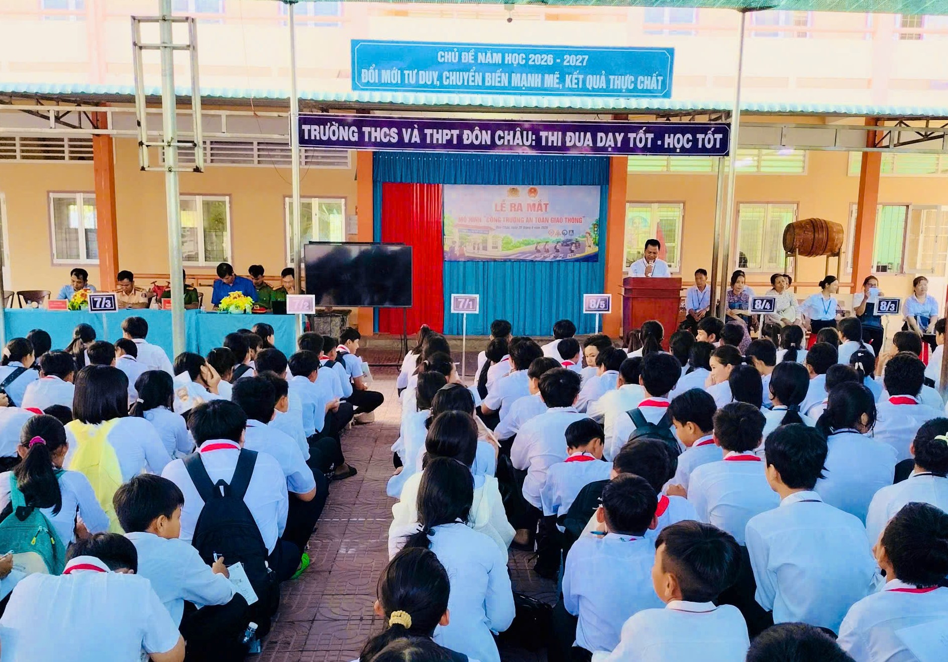 Ông Kiên Ma Ra Phó Hiệu trưởng phát biểu