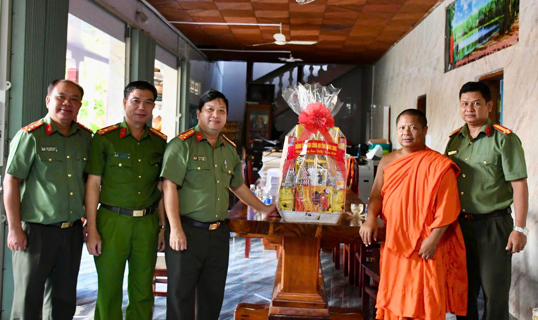 PGD PHUC TANG QUA SENE DOLTA 8