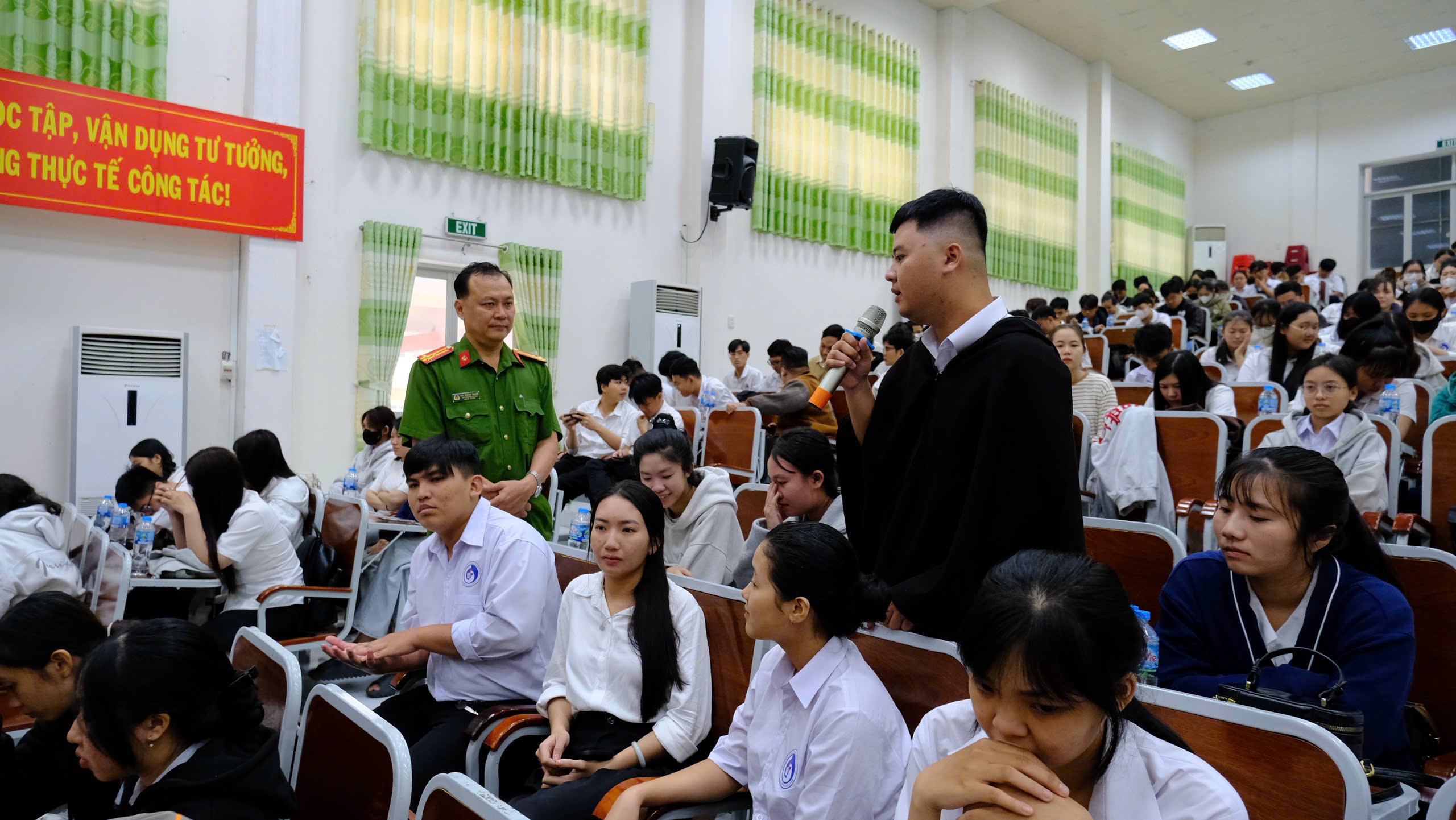 Tuyên truyền, phổ biến pháp luật