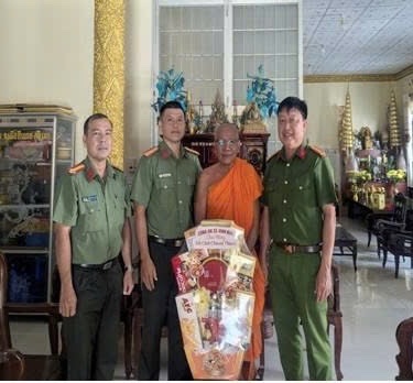 VIKIMảnh 1